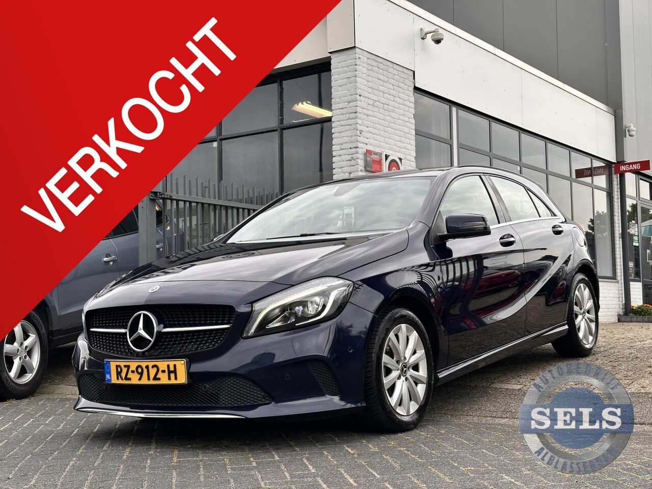 Mercedes-Benz A-klasse - 160 Ambition NLAUTO/CARPLAY/XENON/NAVI/AMG - AutoWereld.nl