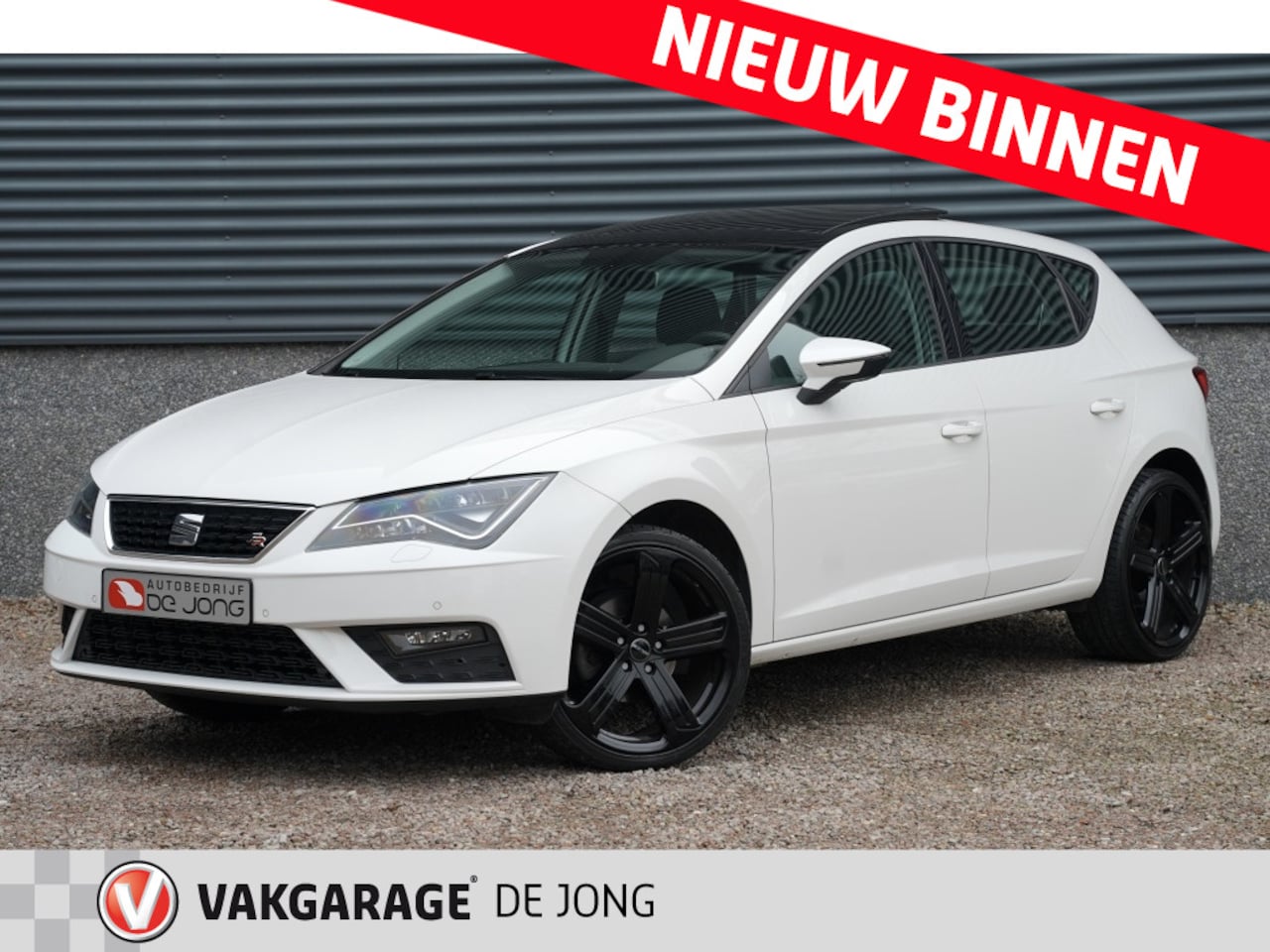 SEAT Leon - 1.2TSI 135PK Style | Pano | Camera | Virtual Cockpit | 19"Inch| - AutoWereld.nl