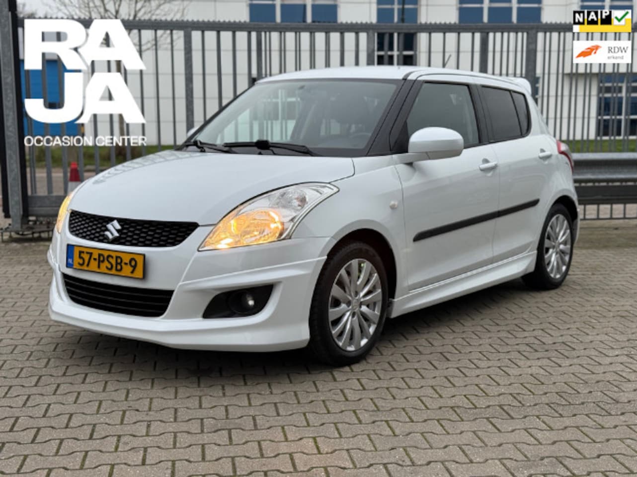 Suzuki Swift - 1.2 Exclusive EASSS Sport NAP Clima Cruise Dealerond VOLL - AutoWereld.nl