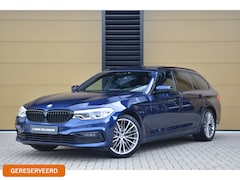 BMW 5-serie Touring - 520i Corporate Lease High Executive * Panoramadak * Trekhaak * 19 Inch lm * Camera