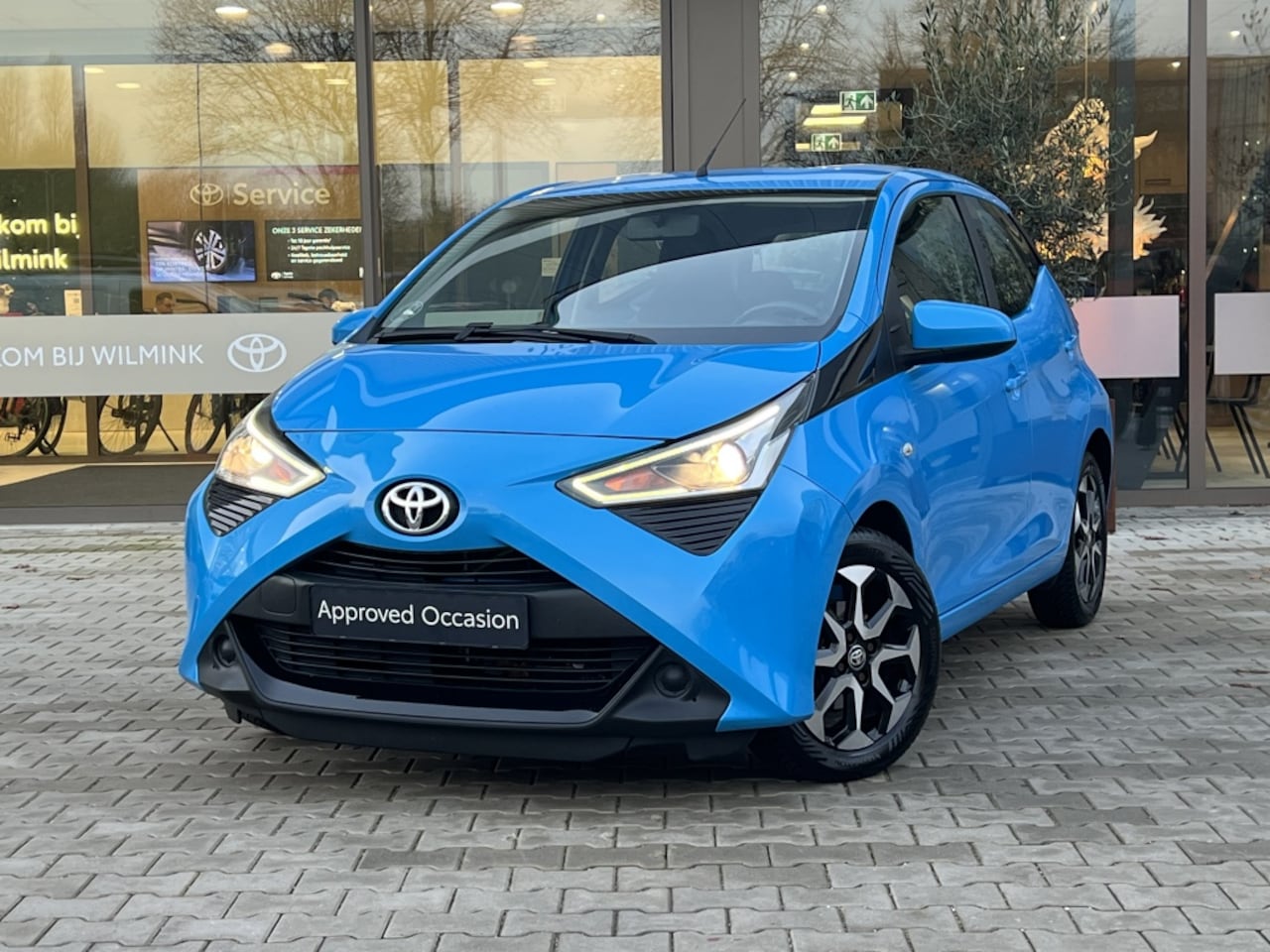 Toyota Aygo - 1.0 VVT-i x-joy Limited | Carplay | Camera | LM Velgen - AutoWereld.nl
