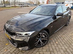 BMW 3-serie Touring - 330e 2023 M-SPORT PHEV HYBRID 293PK ACC LEDER LUXE LED
