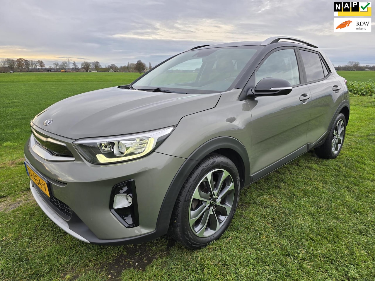 Kia Stonic - 1.0 T-GDi DynamicPlusLine|Carplay|Parkeercamera|NL-Auto-NAP|Dealer onderhouden - AutoWereld.nl