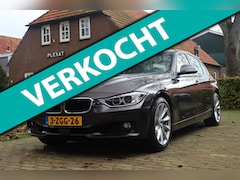 BMW 3-serie - 320i High Executive Aut. | Adaptieve Cruise | Elek. Trekhaak | Sportstoelen | Navigatie |