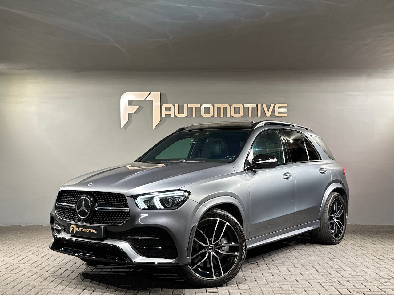 Mercedes-Benz GLE-Klasse - 450 4M Premium+ Pano|Massage|Trekhaak - AutoWereld.nl