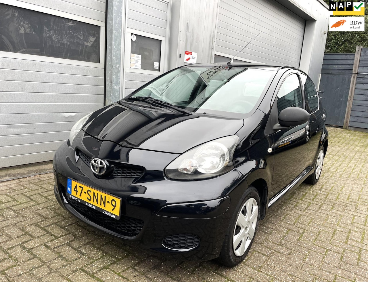 Toyota Aygo - 1.0-12V Access 5DR 2011-NAP-New APK - AutoWereld.nl