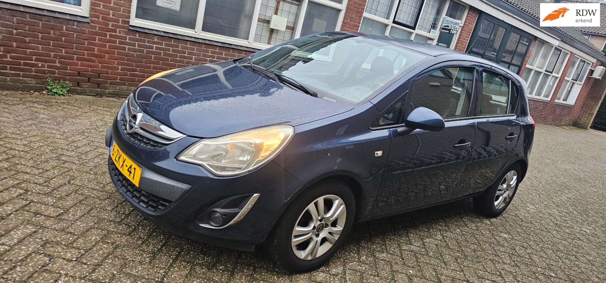 Opel Corsa - 1.2-16V Anniversary Edition 1.2-16V Anniversary Edition - AutoWereld.nl