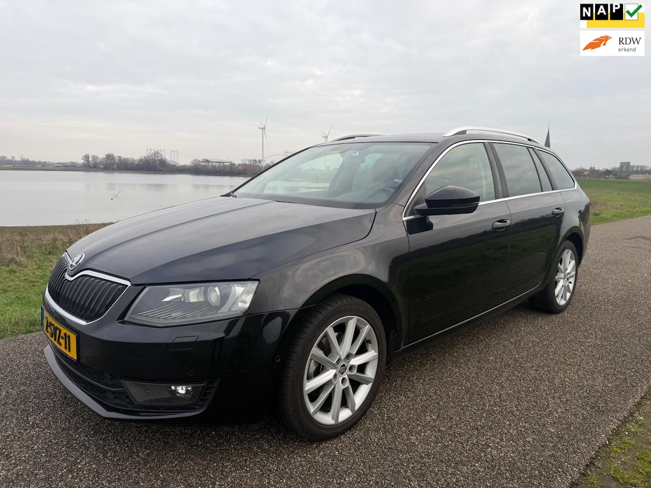 Skoda Octavia Combi - 1.6 TDI Greentech Elegance Businessline 1.6 TDI Greentech Elegance Businessline - AutoWereld.nl