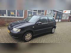 Volkswagen Polo - 1.4-16V Trendline