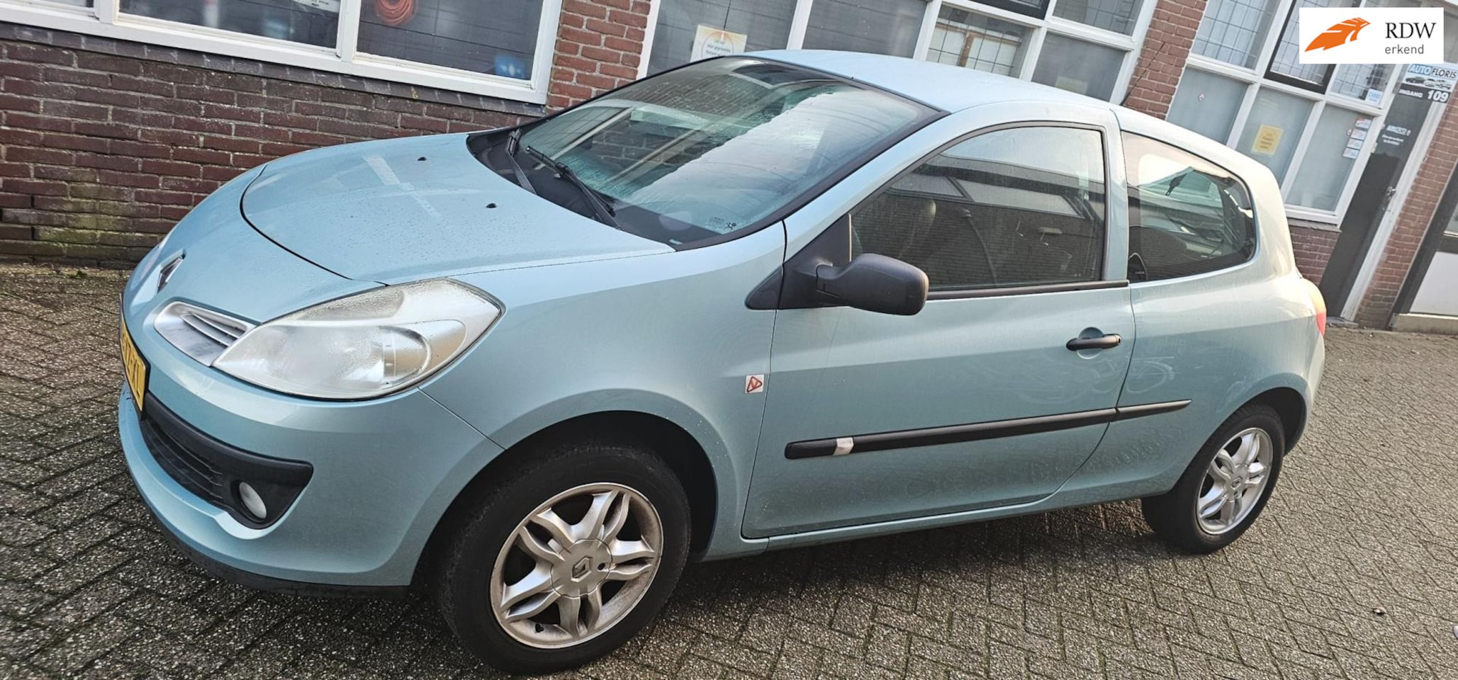 Renault Clio - 1.2 TCE Business Line airco schade handel - AutoWereld.nl