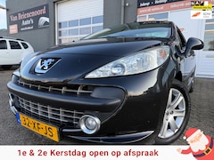 Peugeot 207 CC - 1.6 VTi Première met parkeersensoren en airco en cruise controle
