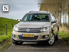 Volkswagen Tiguan - 2.0 TDI Sport&Style| Pano | Trekhaak | Nap