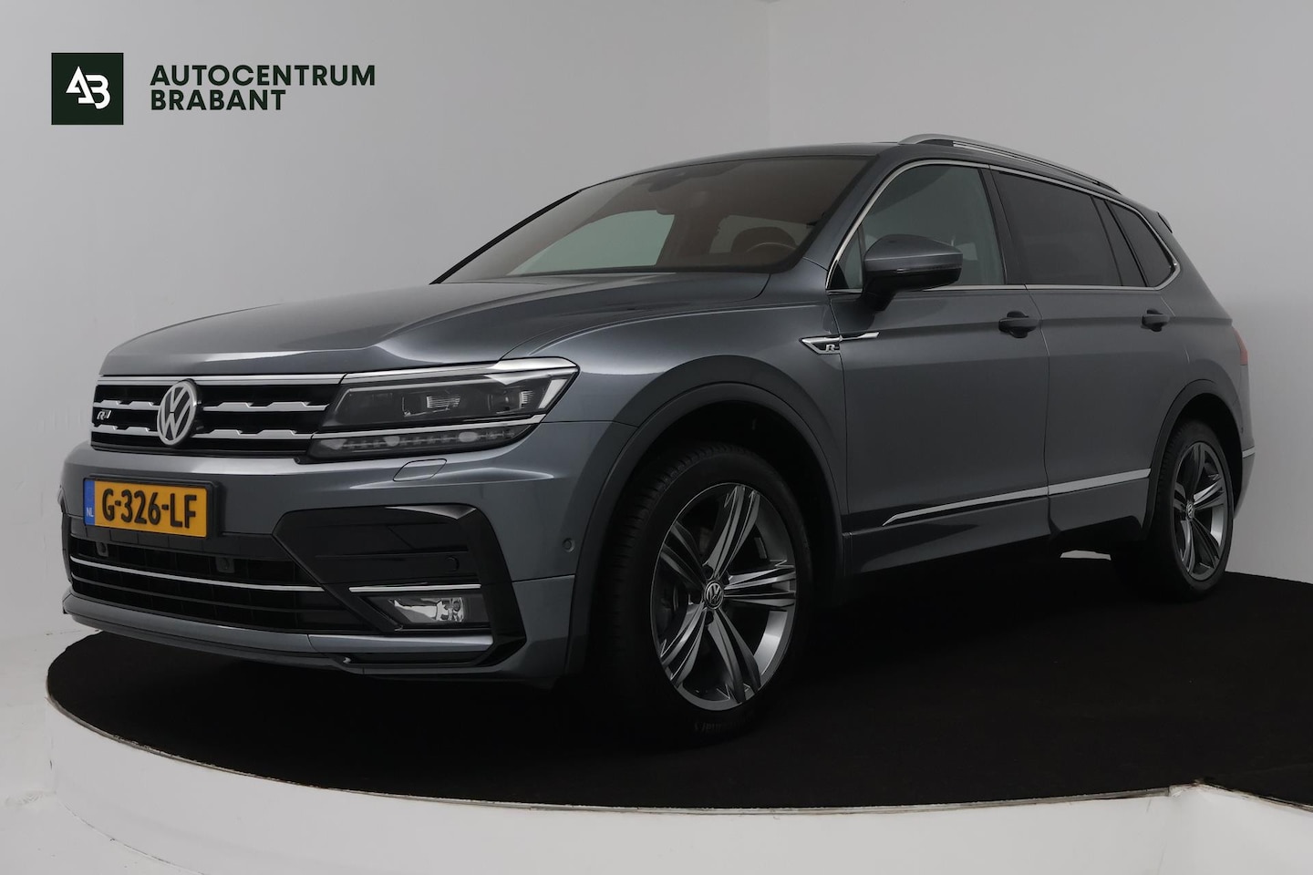 Volkswagen Tiguan Allspace - 1.5 TSI Highline Business R 7p. (PANORAMADAK, ELEKT. WEGKLAPBARE TREKHAAK, STOELVERWARMING - AutoWereld.nl