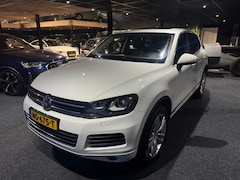Volkswagen Touareg - 3.0 TDI Highline 2011 Wit Trekhaak Panoramadak