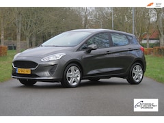 Ford Fiesta - 1.1 Trend 5 deurs / 1e eigenaar / Airco / Parkeersensoren / Cruise control / Navigatie / S