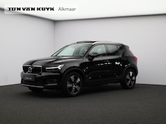 Volvo XC40 - 2.0 T4 Momentum Pro / Pan. dak / Trekhaak / Leder / Privacy glass / Parkeercamera /