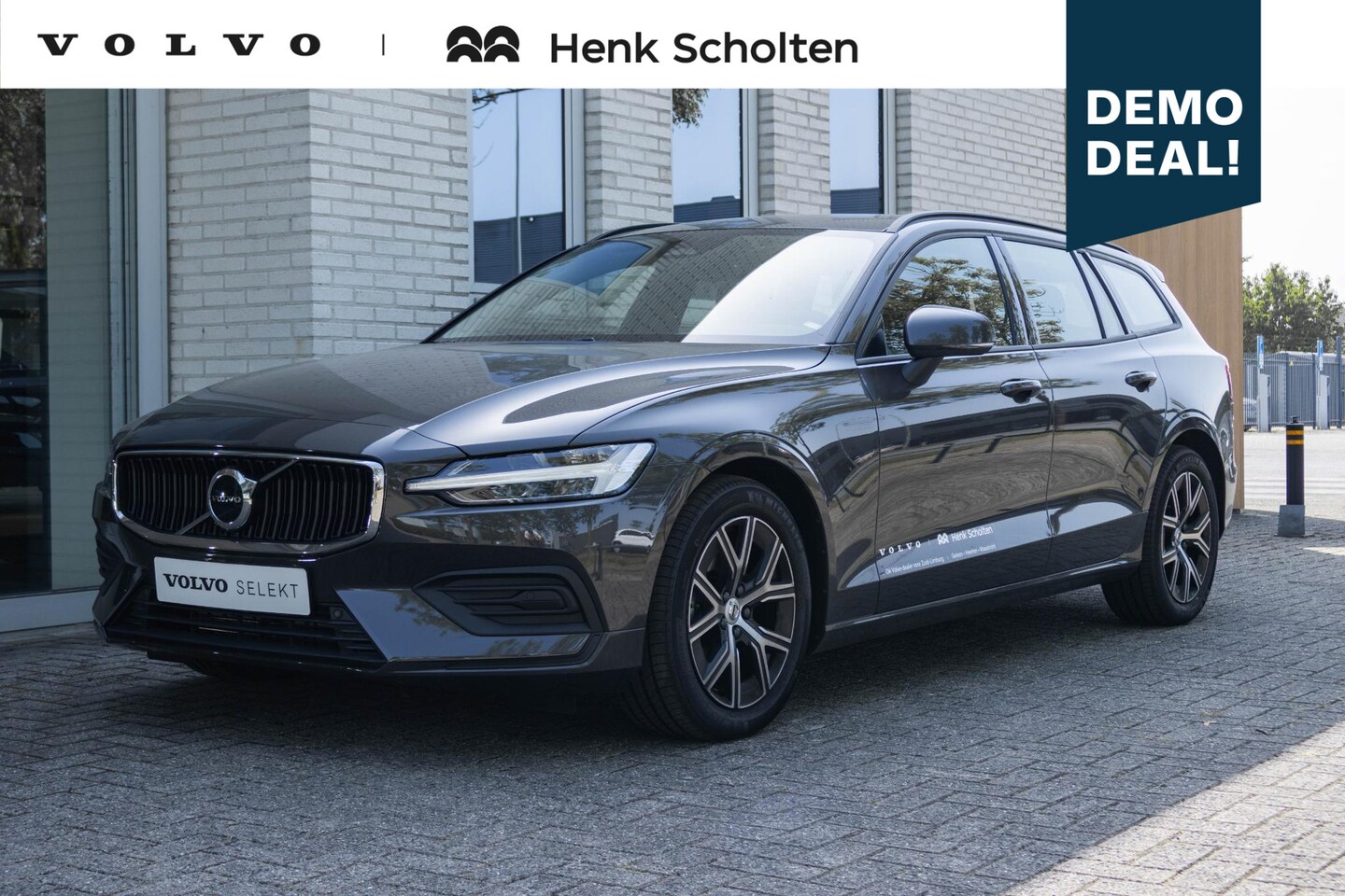 Volvo V60 - B3 Automaat Mild Hybrid Essential | Verwarmbare voorstoelen achterbank en stuurwiel | DAB - AutoWereld.nl