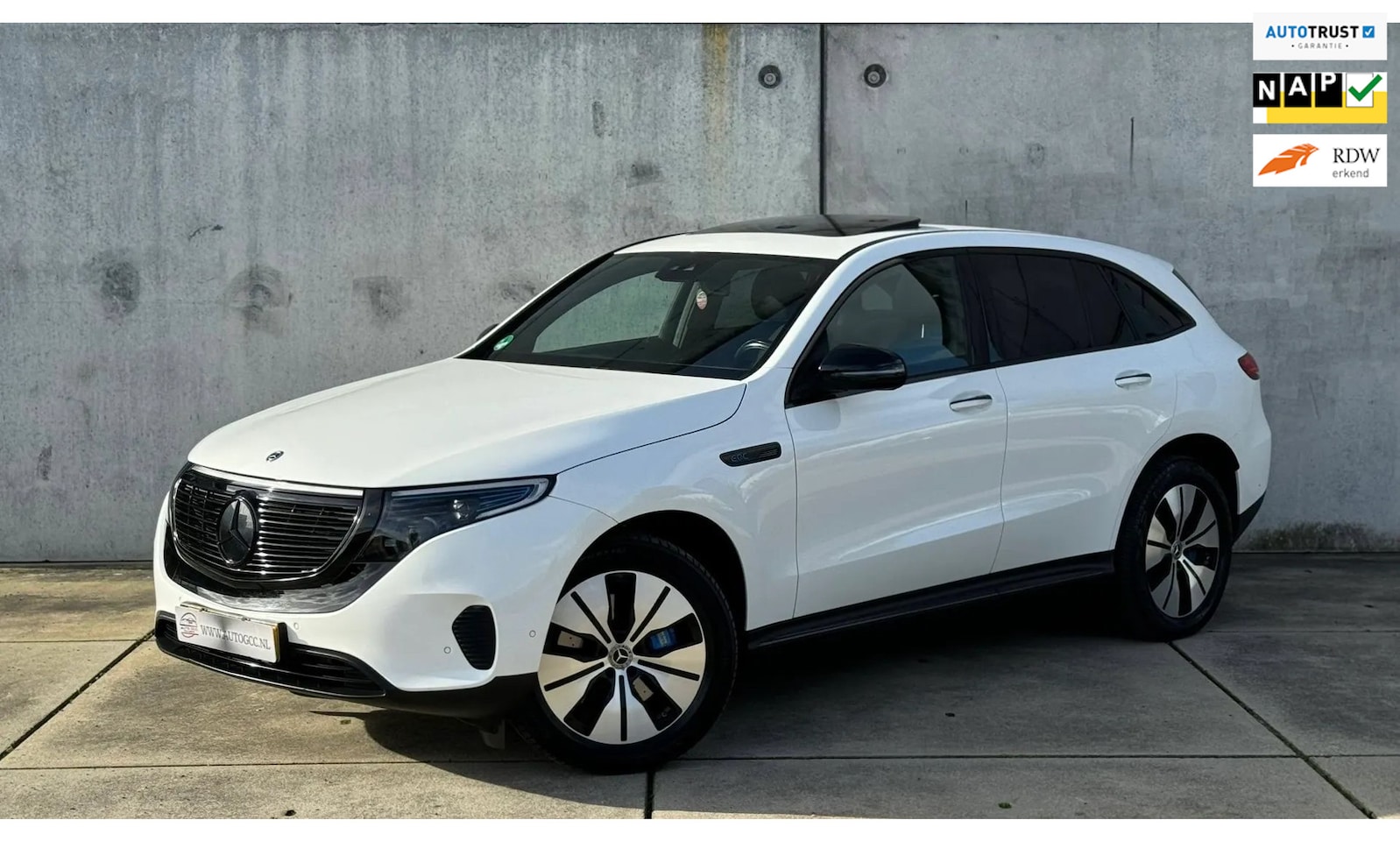 Mercedes-Benz EQC - 400 4MATIC SOH 94% 80kWh PANO NAP BTW - AutoWereld.nl