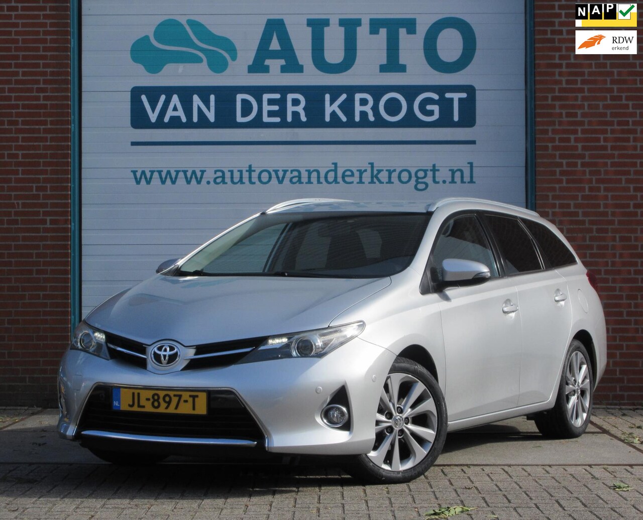 Toyota Auris Touring Sports - 1.6 Aspiration 1.6 Aspiration, Navi, Clima, Camera, APK 9-26 - AutoWereld.nl