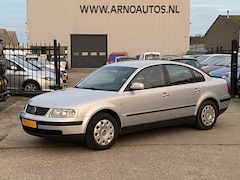 Volkswagen Passat - 1.8-5V 126 PK Trendline, 1E EIGENAAR, 190.190 KM NAP, AIRCO(CLIMA), CRUISE CONTROL, 4X ELE