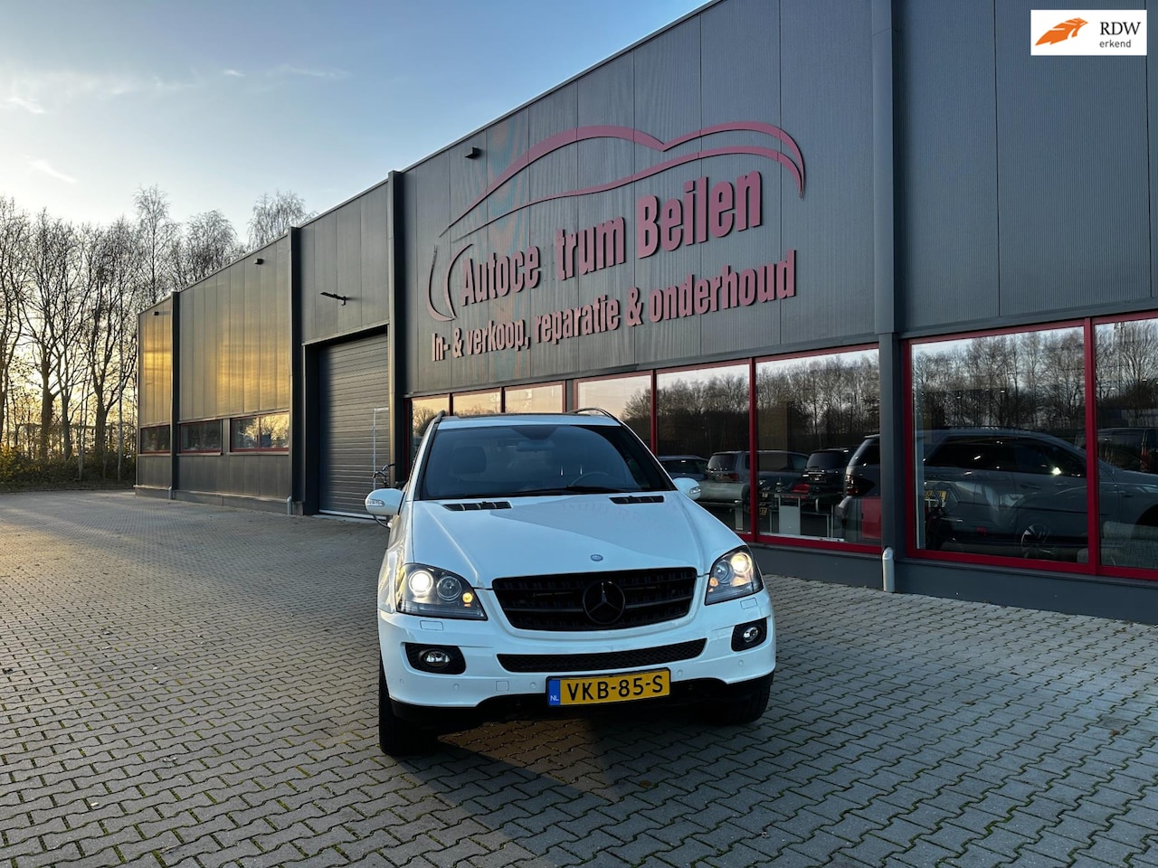 Mercedes-Benz M-klasse - 320 CDI / GRIJS KENTEKEN / AUTOMAAT / CAMERA / V6 / KEYLESS / - AutoWereld.nl