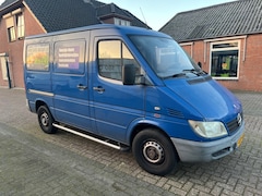 Mercedes-Benz Sprinter - 211 CDI 2.2 300