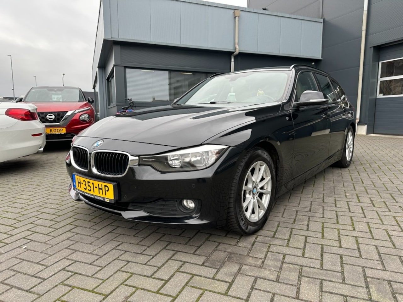 BMW 3-serie Touring - 320 D Touring Aut. High Executive Navi.Leder Trekhaak EXPORT ! - AutoWereld.nl