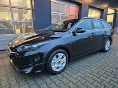 Kia Cee'd - Ceed 1.5 T-GDI DYNAMICLINE, TREKHAAK, CAMERA, APPLECARPLAY/ANDROID AUTO, ALL IN PRIJS
