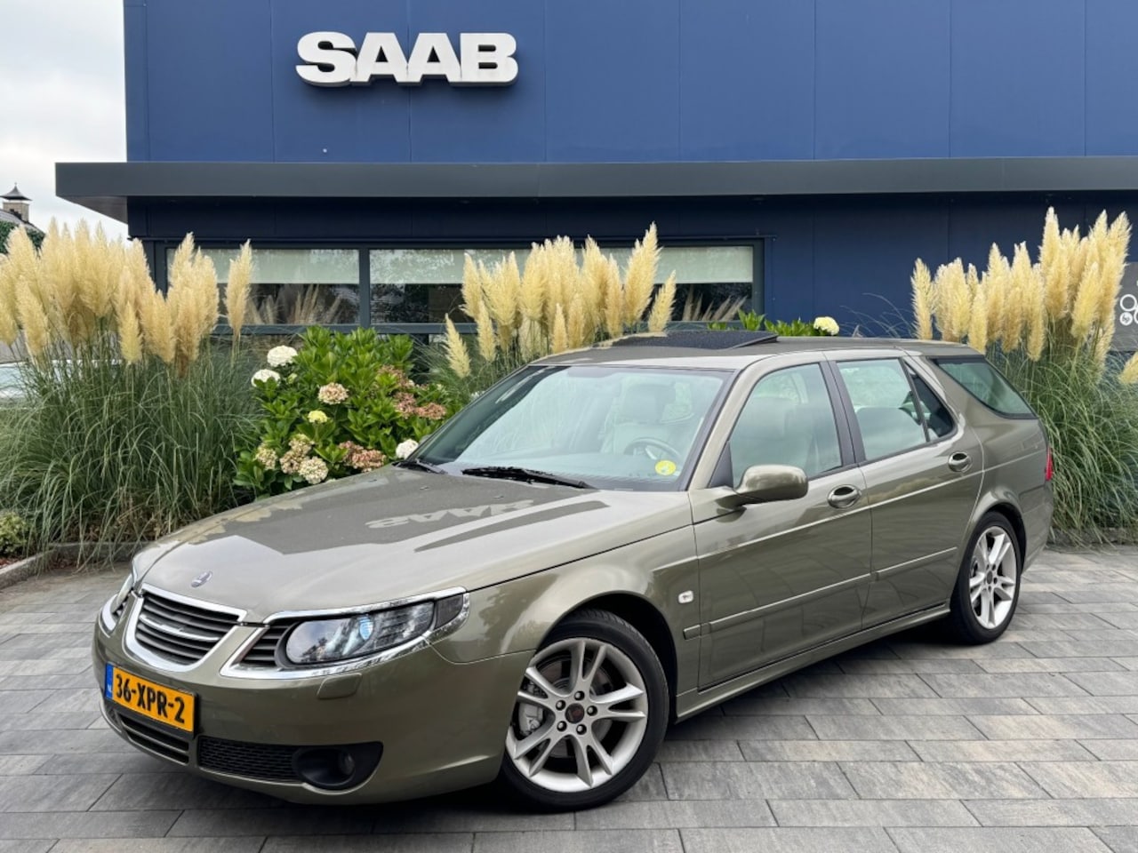 Saab 9-5 Estate - Estate 2.3T Aero 260pk 248dkm schuifdak/leer/memory - AutoWereld.nl