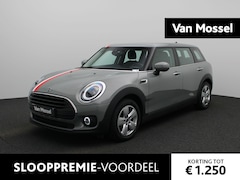 MINI Clubman - 1.5 Cooper Essential AUTOMAAT | Navigatie | Climate-Control | Stoelverwarming | Cruise-Con