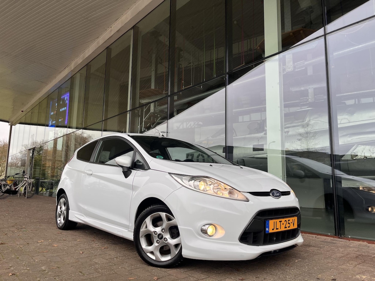 Ford Fiesta - 1.4 ST LINE 97 PK BLUETOOTH-ECC-MFT - AutoWereld.nl