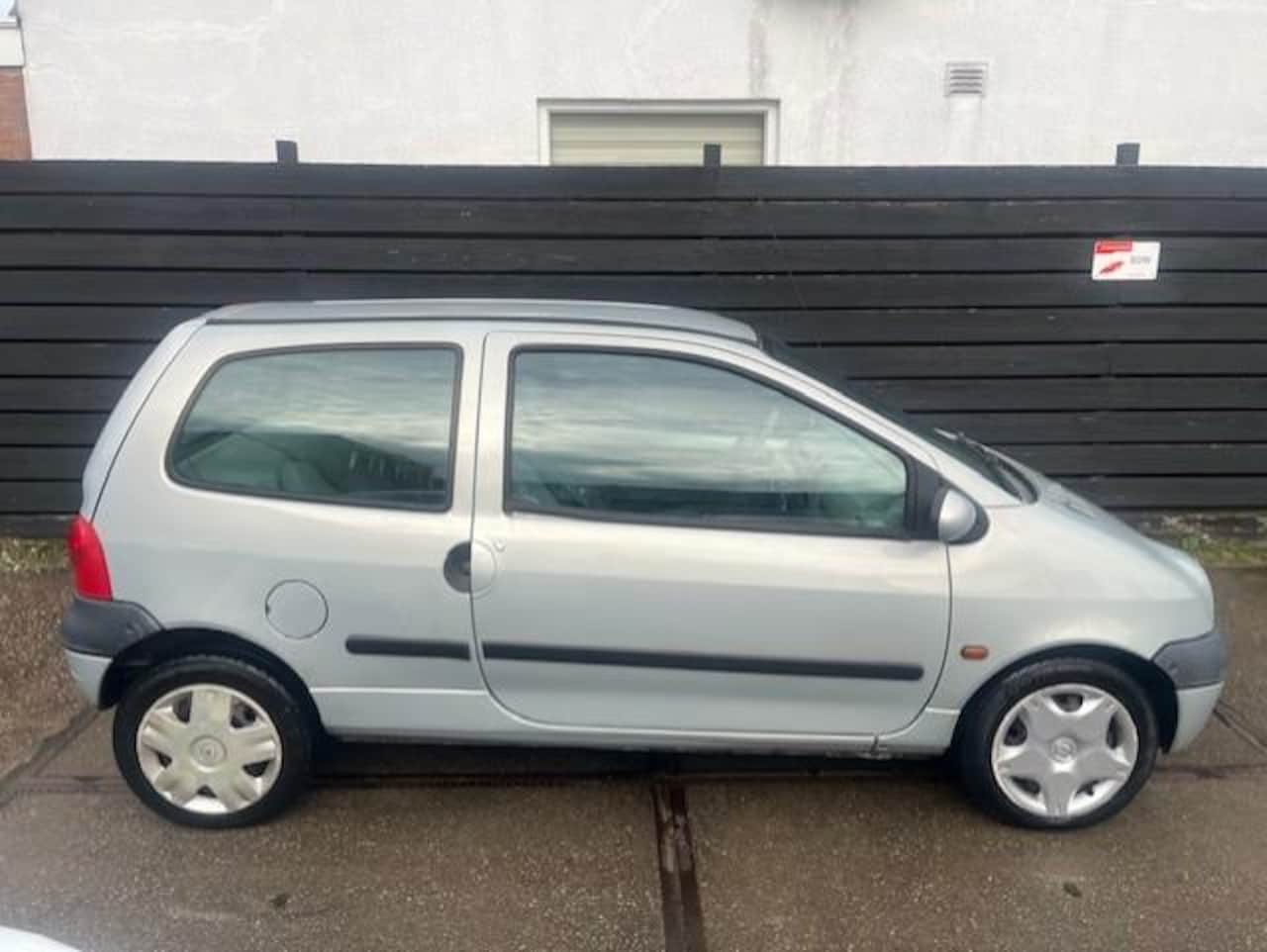 Renault Twingo - 1.2 Emotion Quickshift 5 AUTOMAAT!/NAP/NIEUWE APK! - AutoWereld.nl