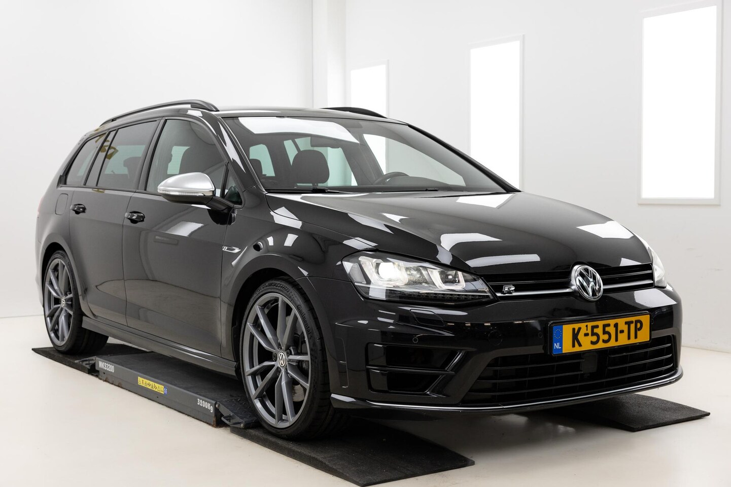 Volkswagen Golf Variant - 2.0 TSI R 2.0 TSI R - AutoWereld.nl