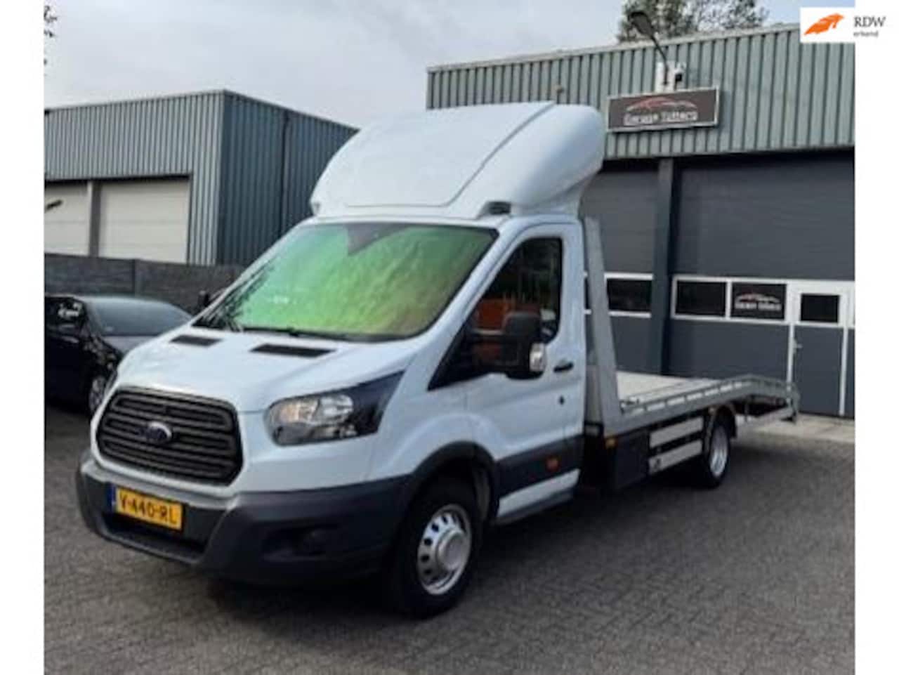 Ford Transit - 350 2.0 TDCI L4H1 Ambiente Autoambulance/ Oprijwagen. Ford oprijwagen in topstaat krachtig - AutoWereld.nl