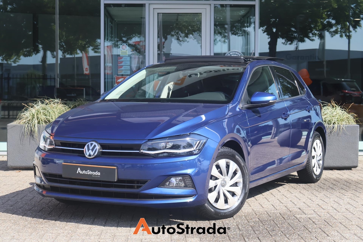 Volkswagen Polo - 1.0 Comfortline TSI 95pk | Pano | Adaptive | LED | Virtual | Climate | Camera | Navi | Car - AutoWereld.nl