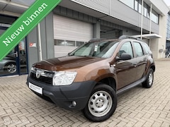 Dacia Duster - 1.6 Benzine Trekhaak 1200 kg Lage km's