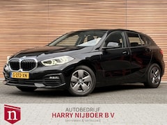 BMW 1-serie - 118i Executive Edition Lm velgen / Navigatie / Carplay