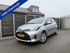 Toyota Yaris - 1.5 Hybrid Aspiration dealer onderhouden