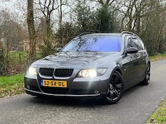 BMW 3-serie Touring - 320d High Executive | Cruise + Clima + Stoelverwarming Nu € 2.500,