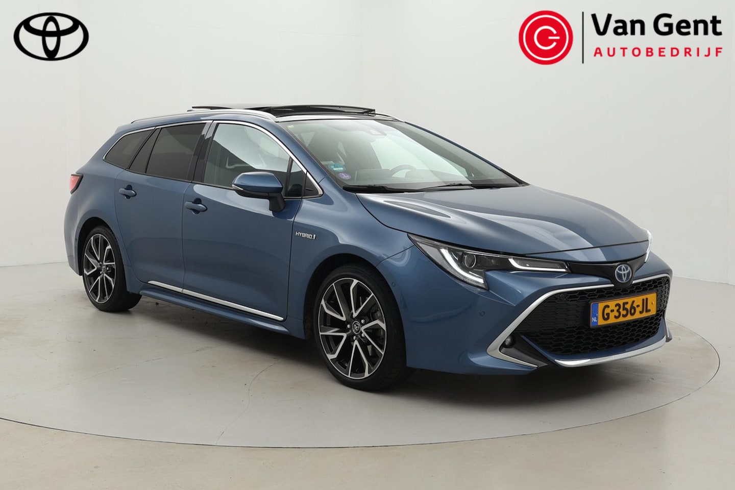 Toyota Corolla Touring Sports - 2.0 Hybrid Premium | Panoramadak | Trekhaak | Leder | Matrix LED | Navigatie | Head-up dis - AutoWereld.nl