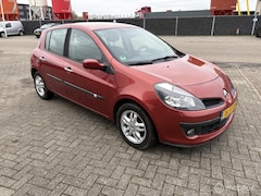 Renault Clio - 1.4-16V Dynamique Luxe
