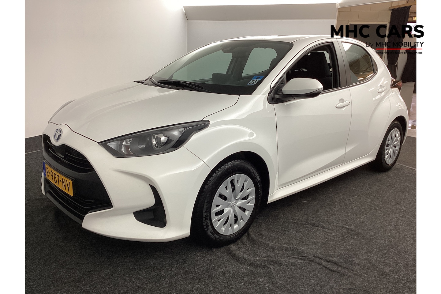 Toyota Yaris - 1.5 Hybrid Active | Camera | Cruise | DAB |* 27 t/m 31 dec eindejaarsshow!! - AutoWereld.nl