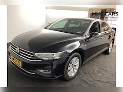 Volkswagen Passat - 1.5 TSI Comfort Business | Dodehoek | ACC | Winterpack | Keyless |* 27 t/m 31 dec eindejaa
