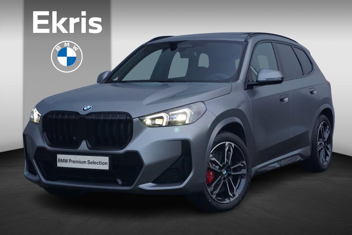 BMW X1 - sDrive20i M Sportpakket Pro 19'' / Panoramadak / Elektrisch verstelbare stoelen / Harman K - AutoWereld.nl
