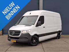 Mercedes-Benz Sprinter - 211 2.2 CDI L2H2 AUTOMAAT / TREKHAAK / NAVI / EURO 6 / CARPLAY