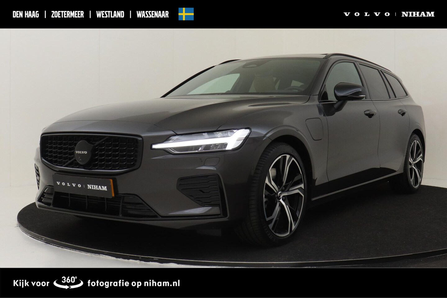 Volvo V60 - T6 PLUG-IN HYBRID AWD ULTRA DARK *VOL!* -PANO.DAK|BOWERS&WILKINS|GEVENT.LEDER+MASSAGE|360° - AutoWereld.nl