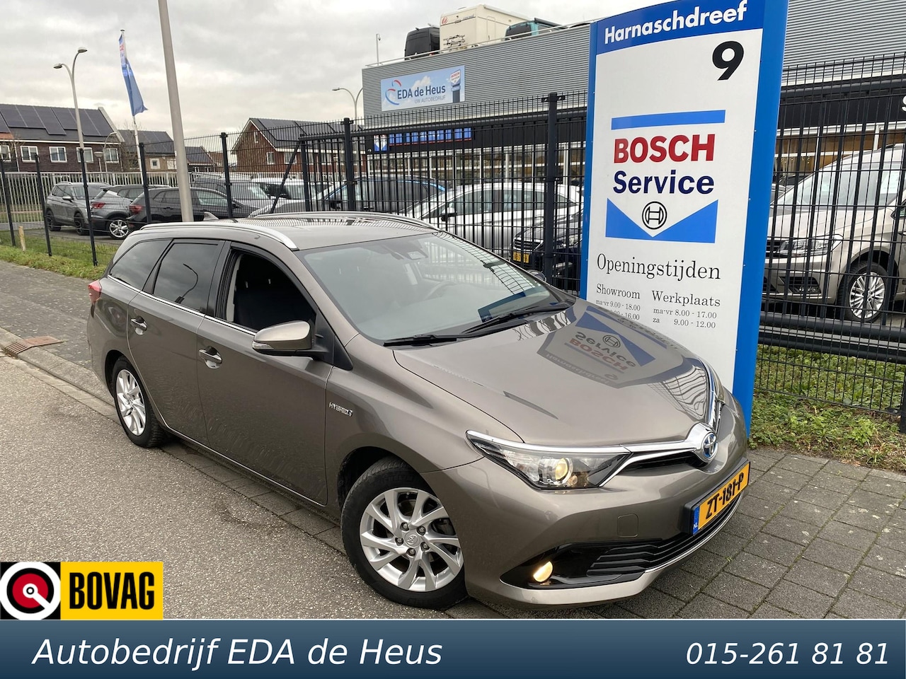 Toyota Auris Touring Sports - 1.8 Hybrid autom. Dynamic Ultimate met o.a. navigatie, lm velgen, cruise, etc. - AutoWereld.nl
