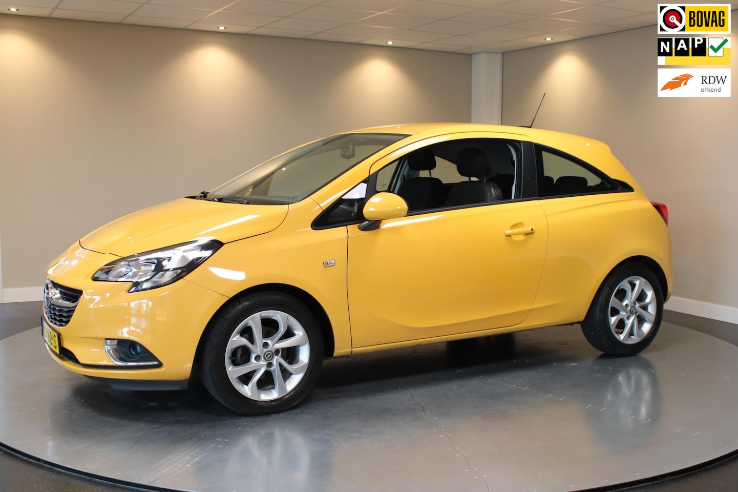 Opel Corsa - 1.4 Innovation *2de Eigenaar/Dealer OH* Cruise|Airco|PDC - AutoWereld.nl