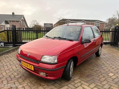 Renault Clio - 1.4 RN UNIEK EXEMPLAAR