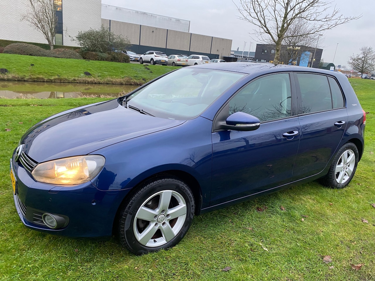 Volkswagen Golf - 2011 * 1.6 TDI * Euro 5 * AUTOMAAT * APK - AutoWereld.nl
